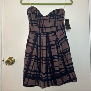 Strapless sweetheart neckline dress